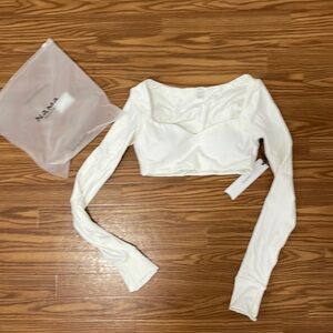 Cute long sleeve sweetheart neckline workout top